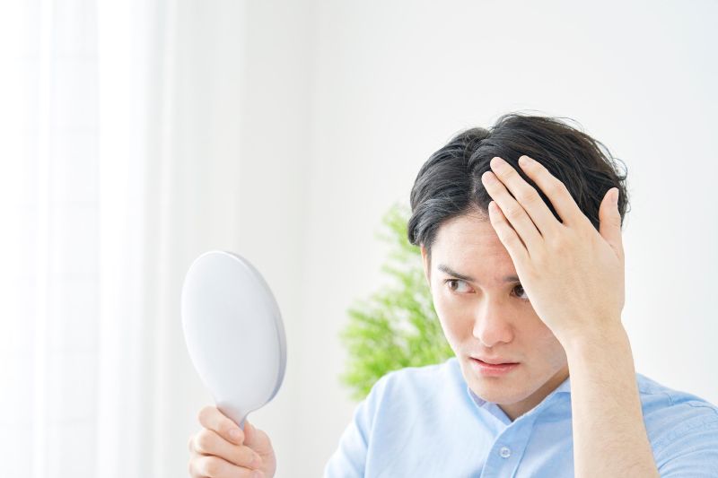 育毛剤をやめるとどうなる？やめどきや注意点・やめた後の対処法なども解説