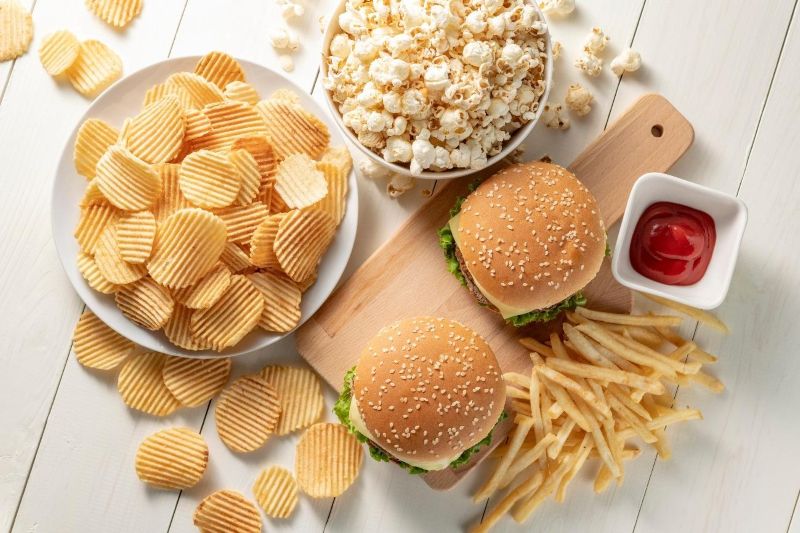 脂漏性皮膚炎で食べてはいけないものは？取るべき栄養や食事メニューも紹介