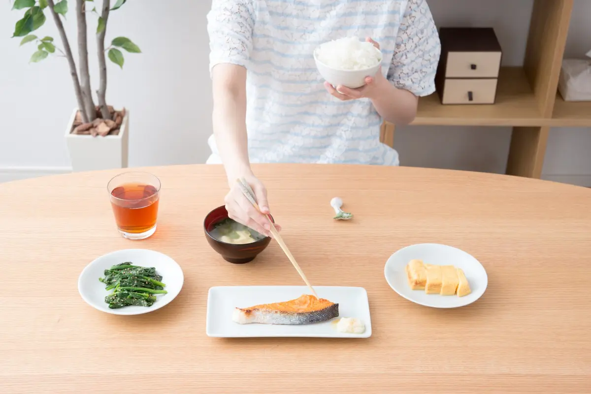 栄養を意識した食事をとる